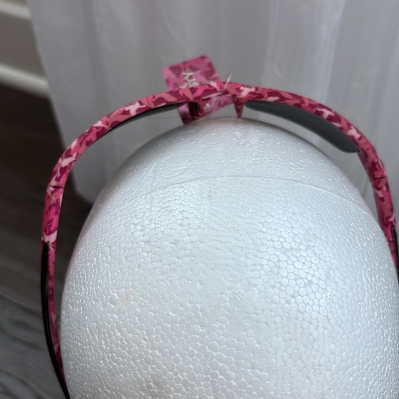 Duck Dynasty A&E Polarized 100% UV protection polycarbonate pink camo sunglasses - Picture 5 of 9